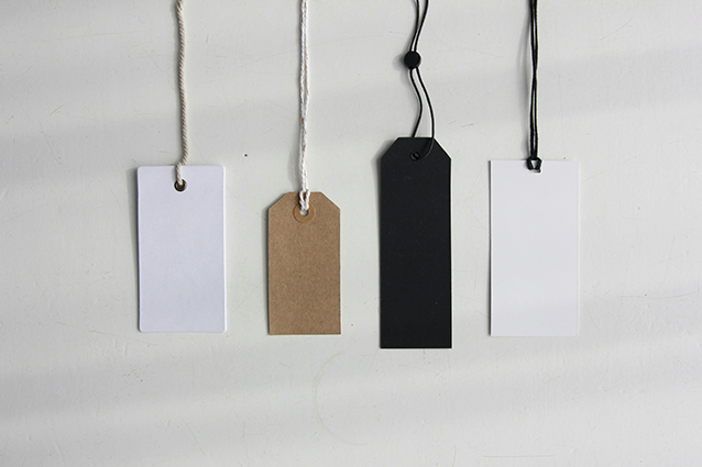 How to choose hang tags and washed tags